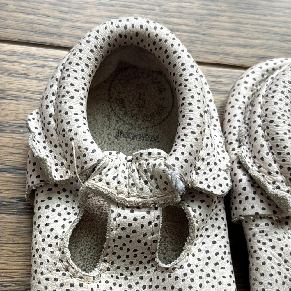 White and Black Baby Walker Shoes with T-Strap and Bow Freshly picked free ship